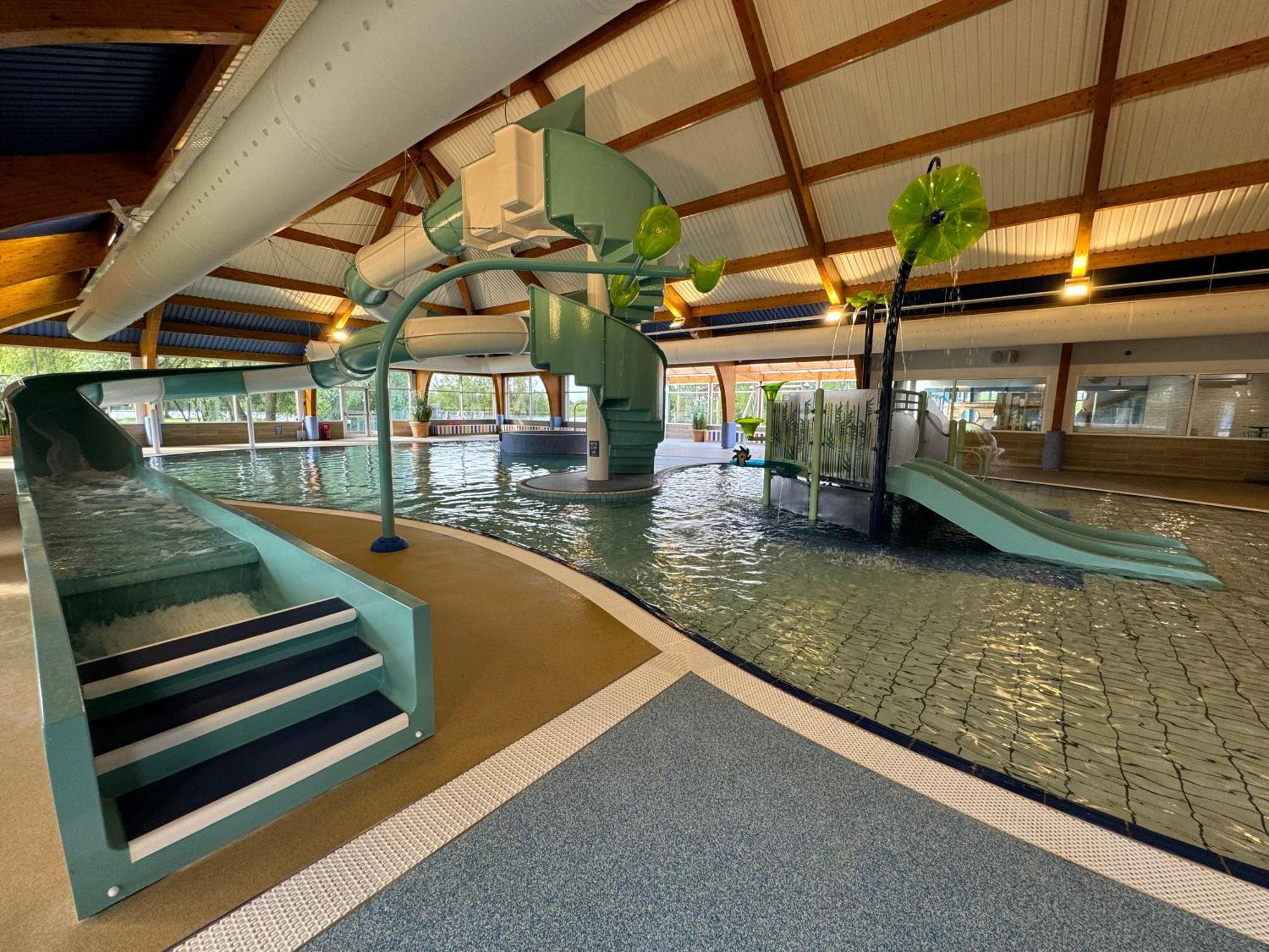 Dragonfly Lodge South Cerney Buitenkant foto